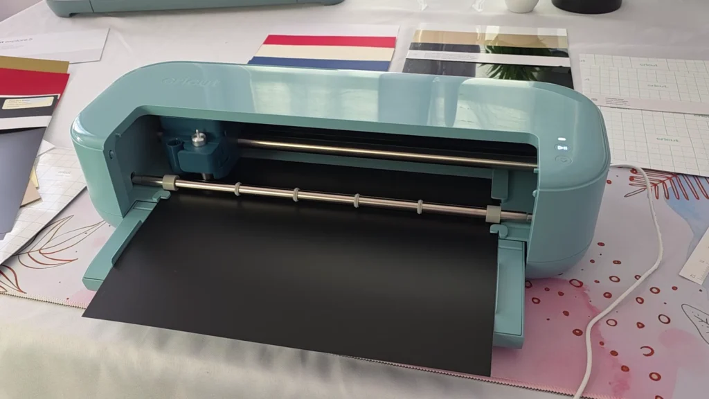 a cricut explore 5 about to cut some vinyl