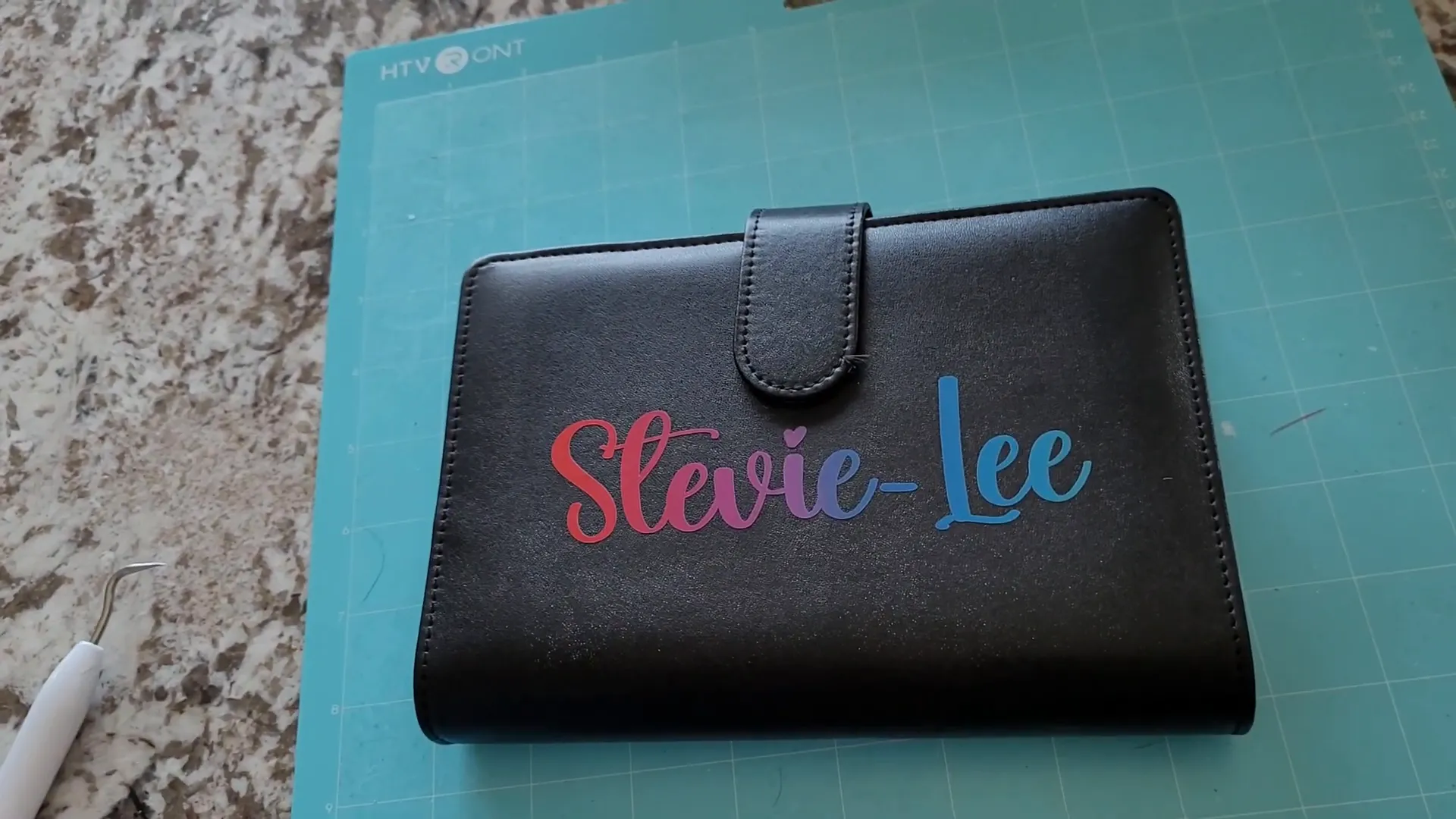 Personalizing Budget Binders with Vinyl and Cricut: Easy DIY Tutorial 1 Introduction to making a personalized budget binder